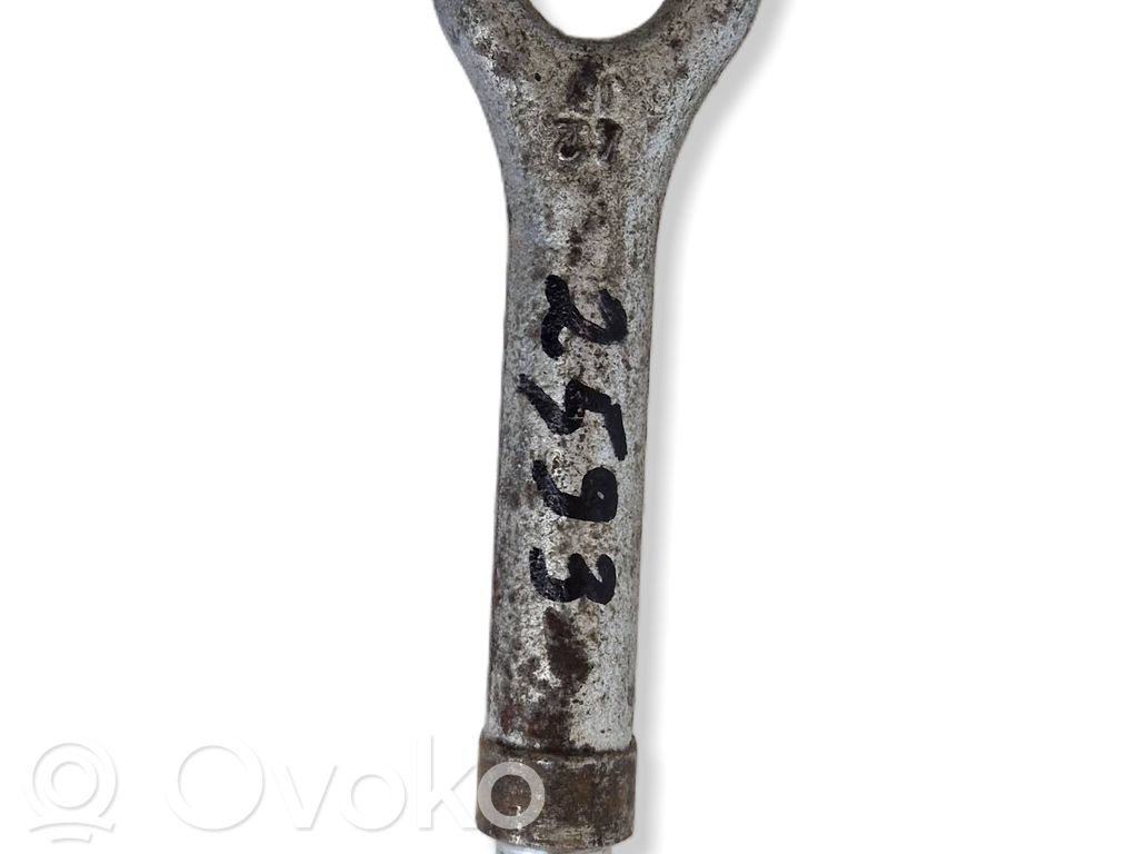 Mercedes-Benz E W211 Towing hook eye 