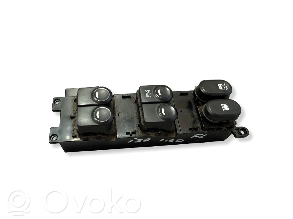 Hyundai i30 Electric window control switch 