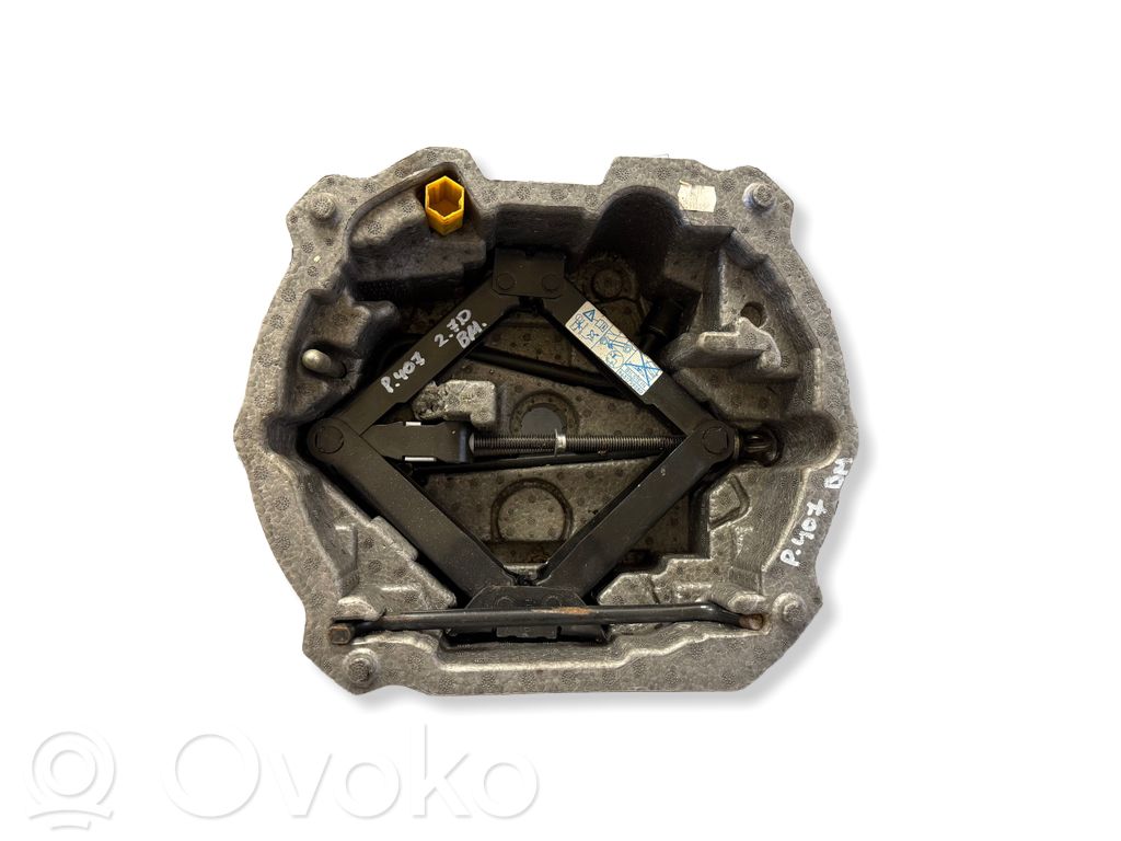 Peugeot 407 Tool set 