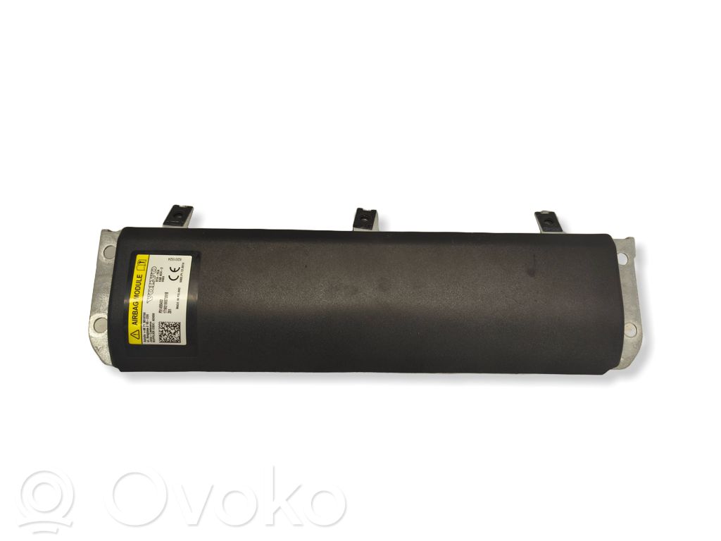Volvo XC40 Knee airbag 