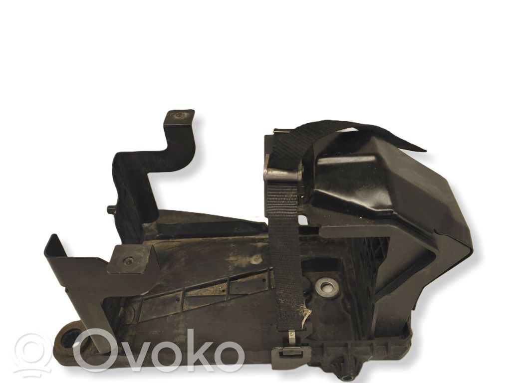 Volvo XC40 Battery bracket 