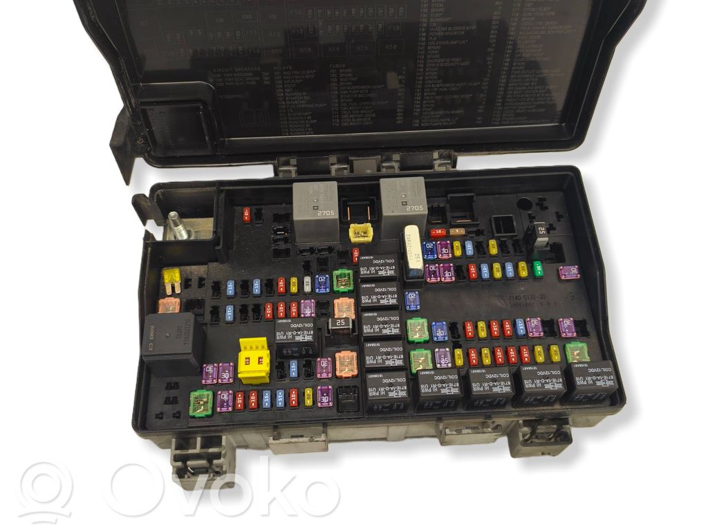 Fuse box set   68320923AF
