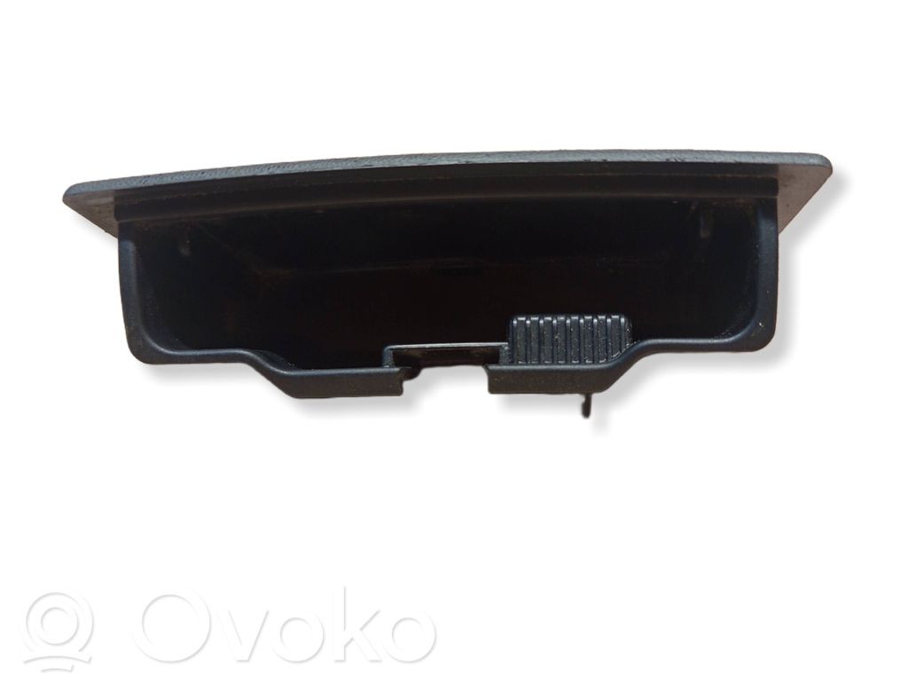 Opel Vectra C Aschenbecher 