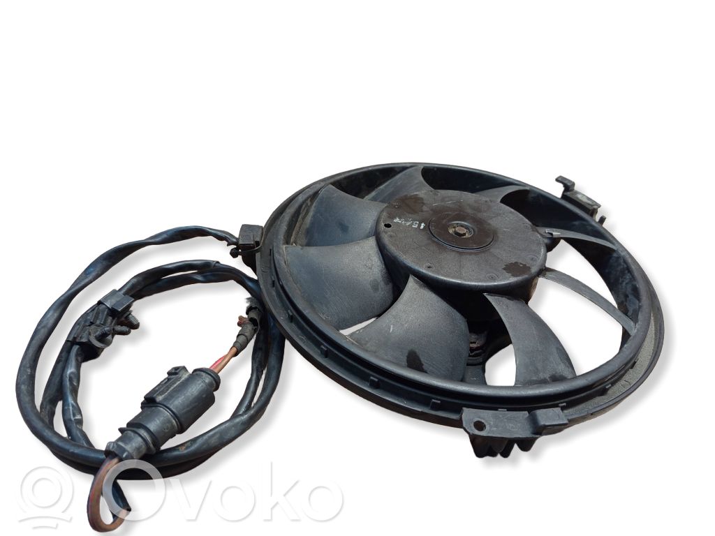 Volkswagen PASSAT B5.5 Ventilator electric răcire radiator 