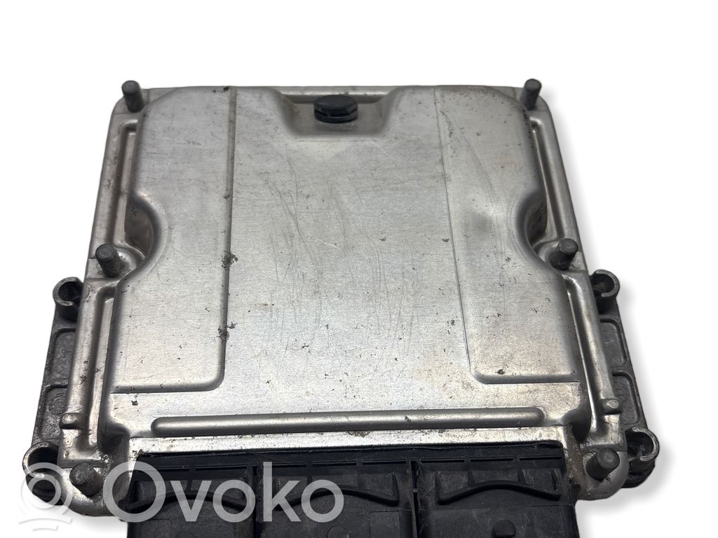 Renault Trafic II (X83) Engine control unit/module 