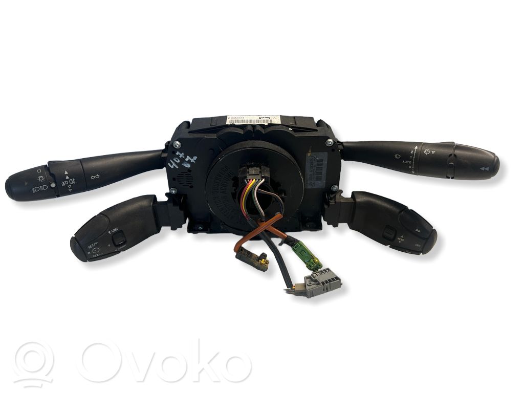 Peugeot 407 Interruptor de control multifunción 