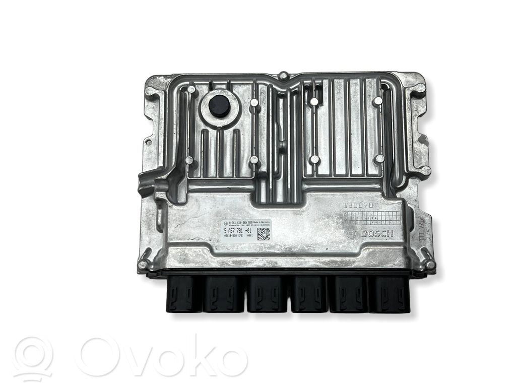 BMW 1 F40 Engine control unit/module 