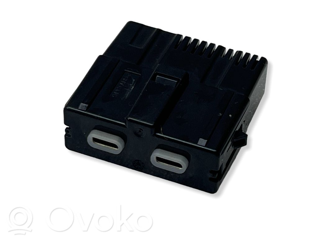 Volkswagen T-Roc USB socket connector 