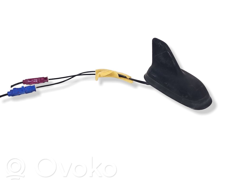 Volkswagen Golf VI Aerial GPS antenna 