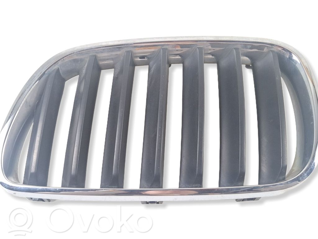 BMW X3 E83 Front bumper upper radiator grill 