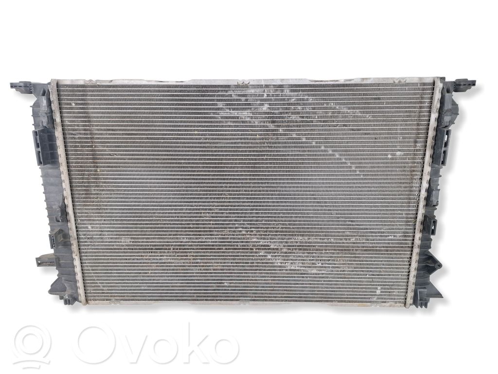 Audi A4 S4 B8 8K Coolant radiator 