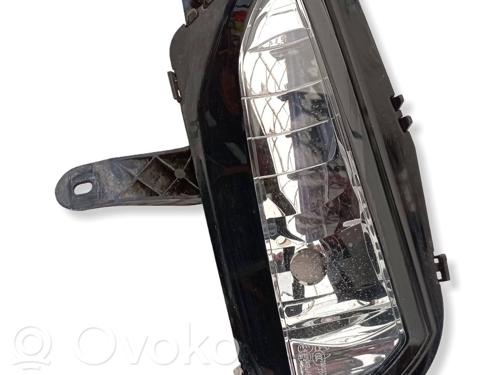 Opel Astra K Miglas lukturis priekšā 