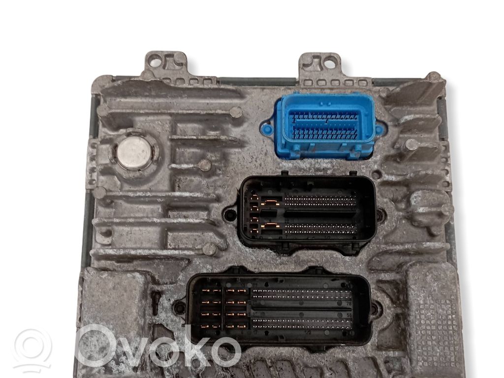 Opel Astra J Engine control unit/module 