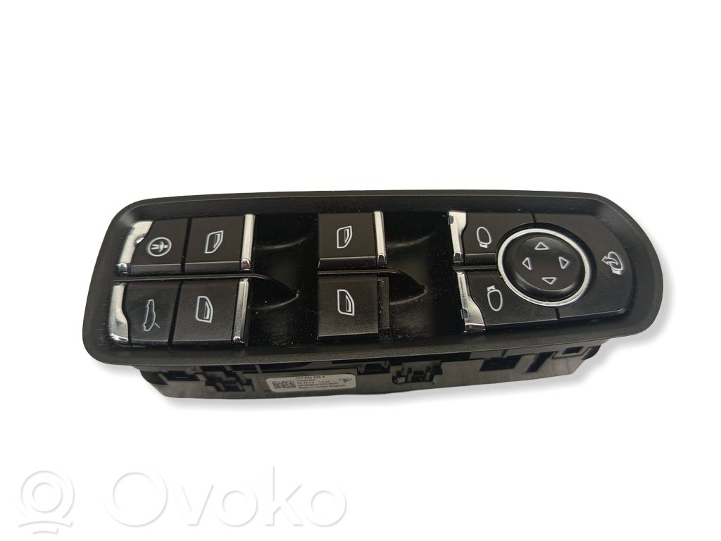 Porsche Cayenne (92A) Electric window control switch 