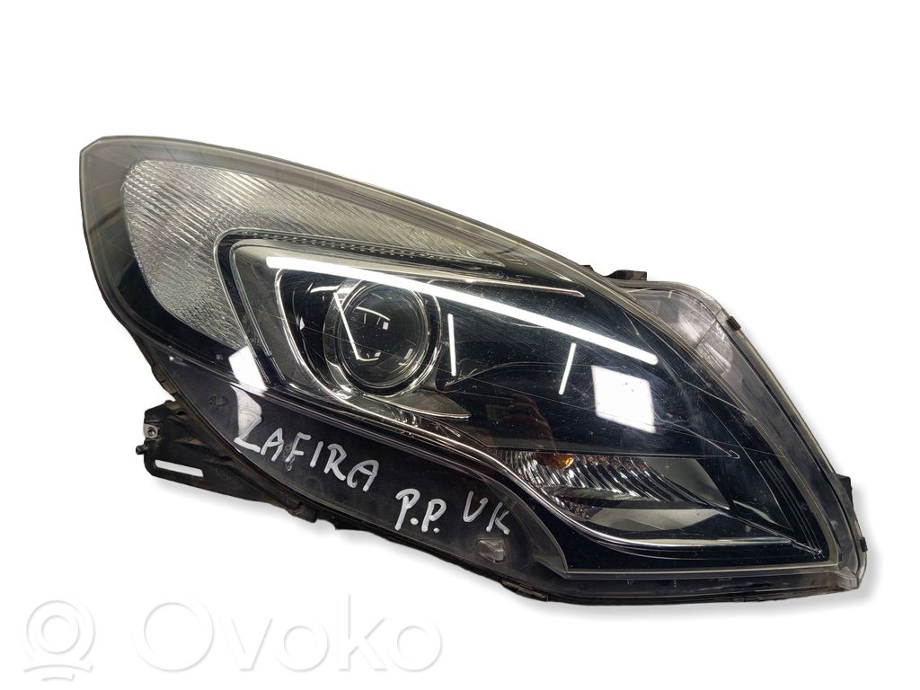 Opel Zafira C Phare frontale 
