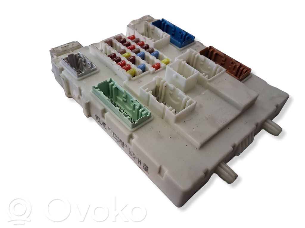 Volvo V40 Fuse module 