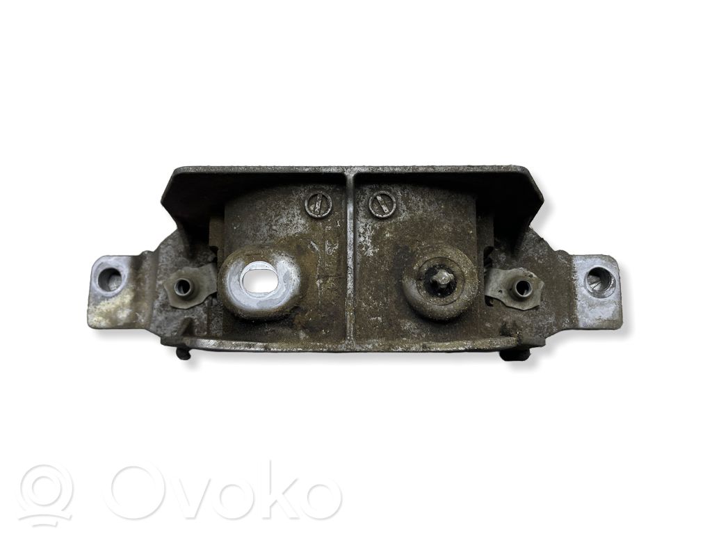 Land Rover Range Rover Sport L494 Engine mounting bracket 