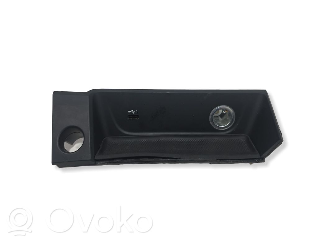 Audi A5 USB socket connector 