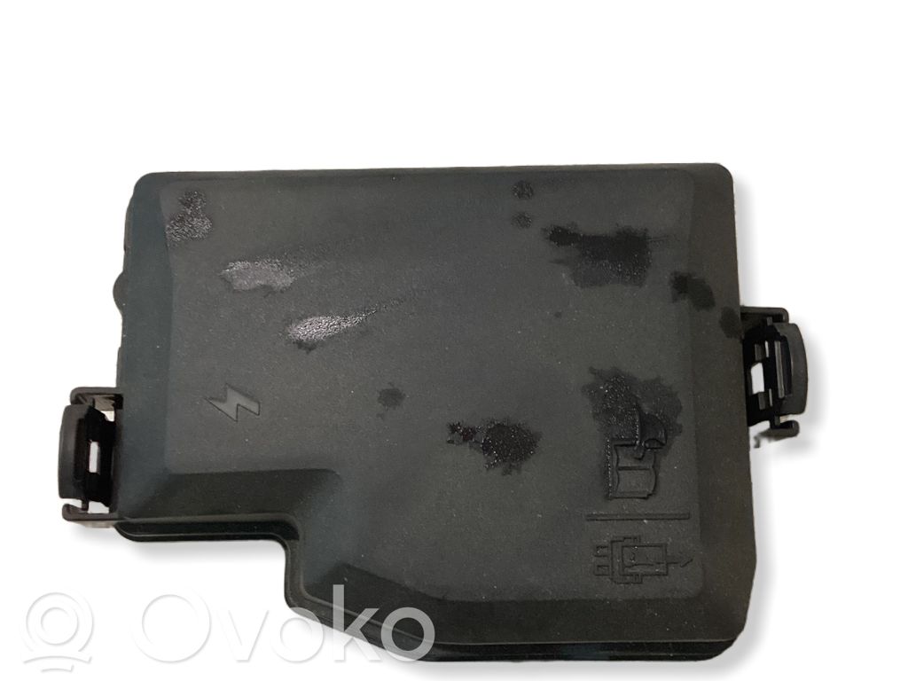 Hyundai Ioniq 5 Tapa de caja de fusibles 