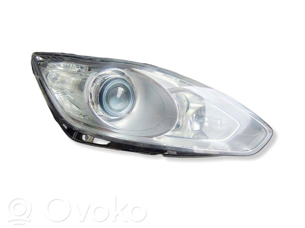 Ford C-MAX II Lampa przednia 