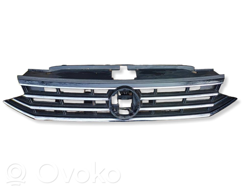 Volkswagen PASSAT B8 Maskownica / Grill / Atrapa górna chłodnicy 