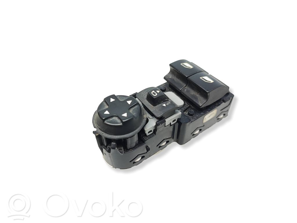 Toyota Proace Electric window control switch 