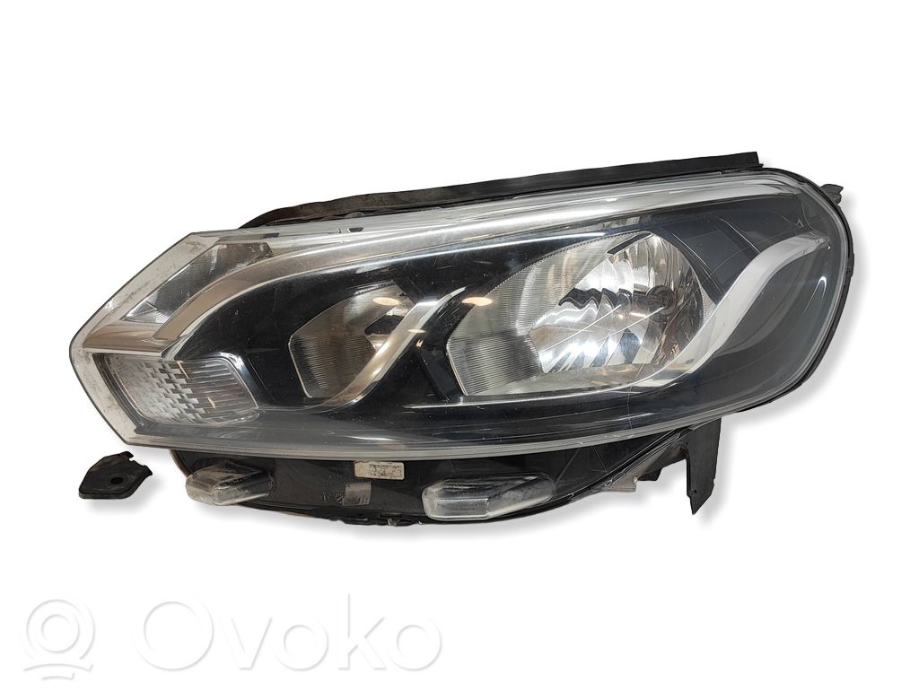 Toyota Proace Phare frontale 