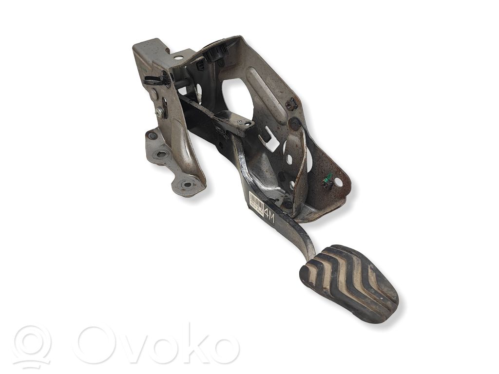 Nissan Qashqai Bremžu pedālis 