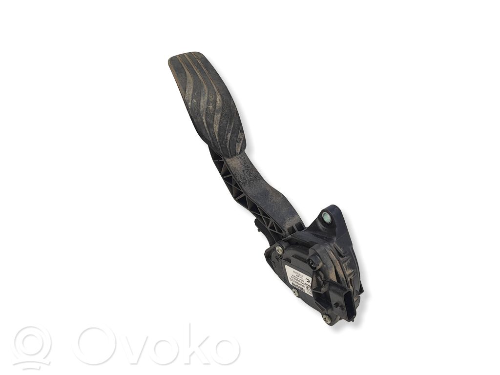 Nissan Qashqai Pedał gazu / przyspieszenia 