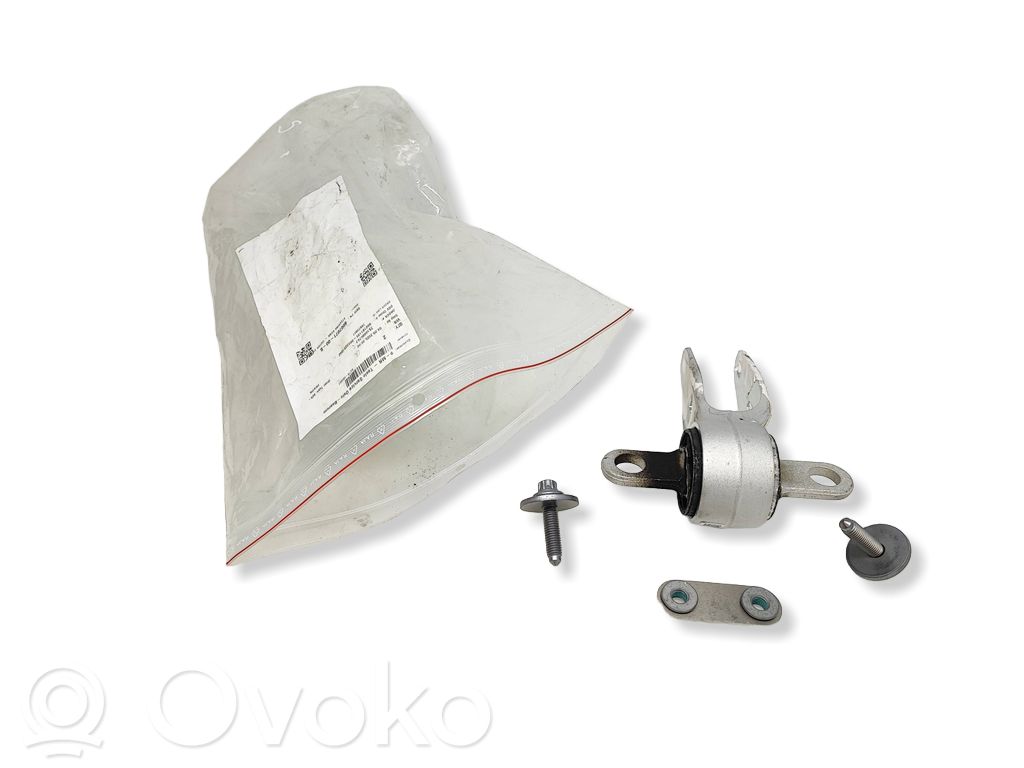 Tesla Model S Engine mount bracket 