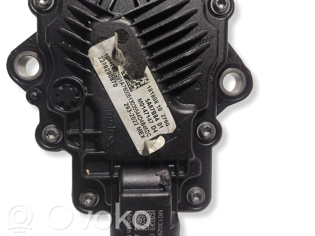 BMW X3 G01 Pavarų dėžės reduktorius (razdatkės) valdymo blokas 