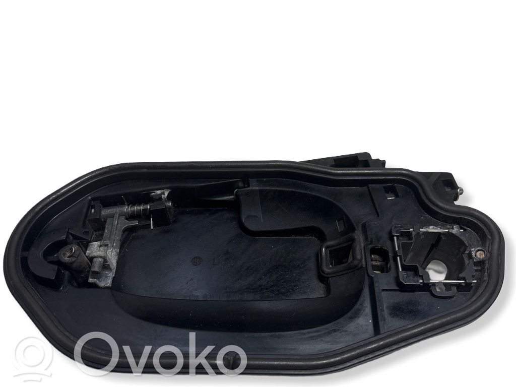 BMW X3 E83 Etuoven ulkokahvan kehys 
