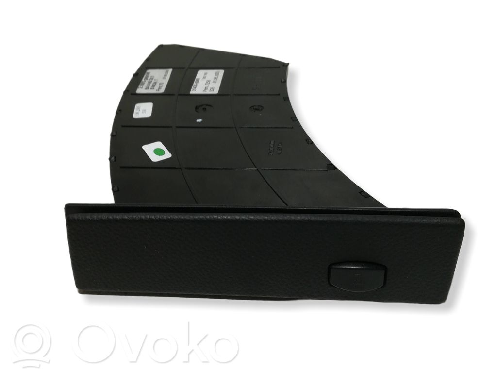 BMW 5 E60 E61 Cup holder 