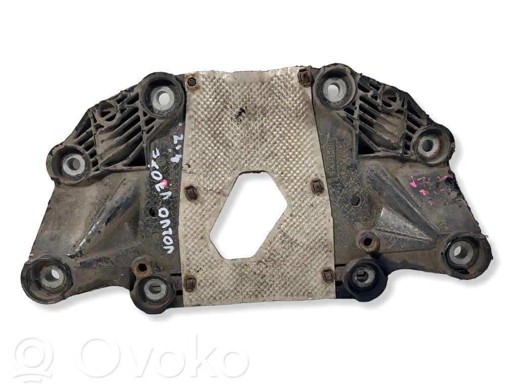 Volvo V70 Placa protectora del centro/medio 