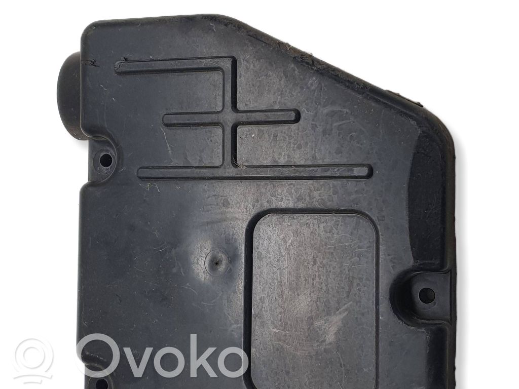 Volvo S90, V90 Engine control unit box 