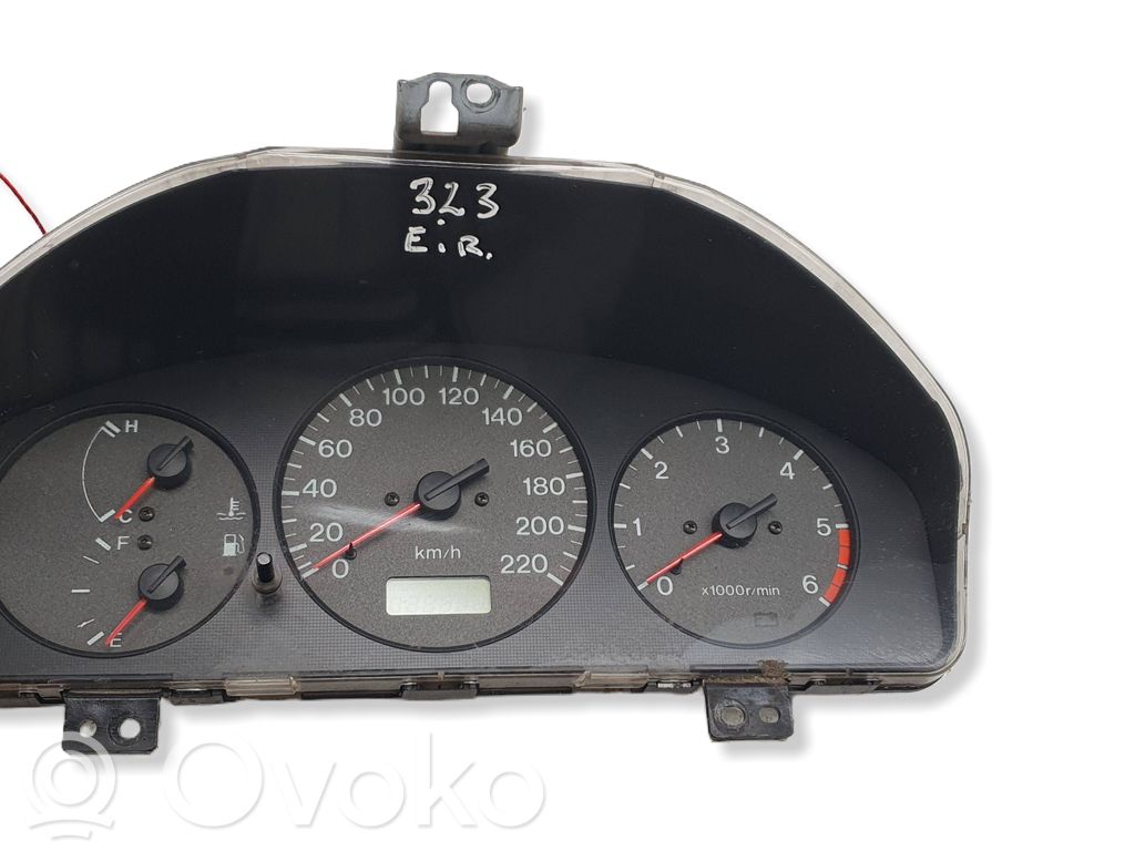 Mazda 323 F Speedometer (instrument cluster) 