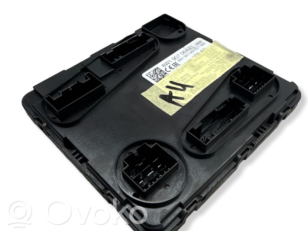 Audi A4 S4 B9 8W Comfort/convenience module 