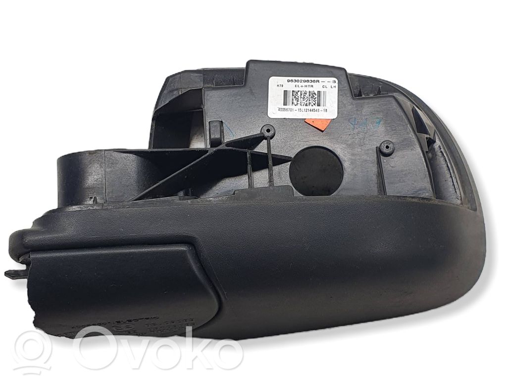 Dacia Duster Front door wing mirror part 