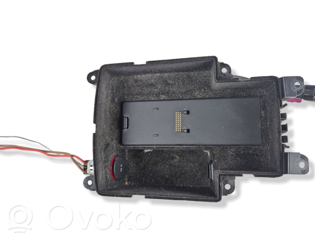 Audi A4 S4 B8 8K Centrālā konsole 