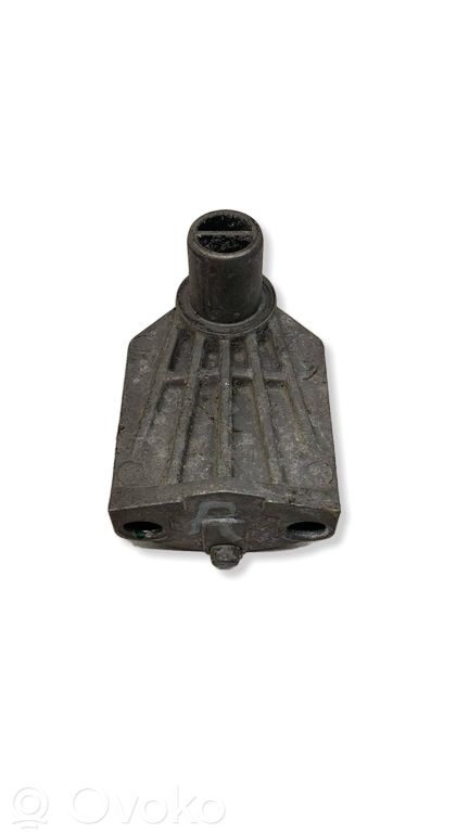 Porsche Cayenne (92A) Radiator mount bracket 