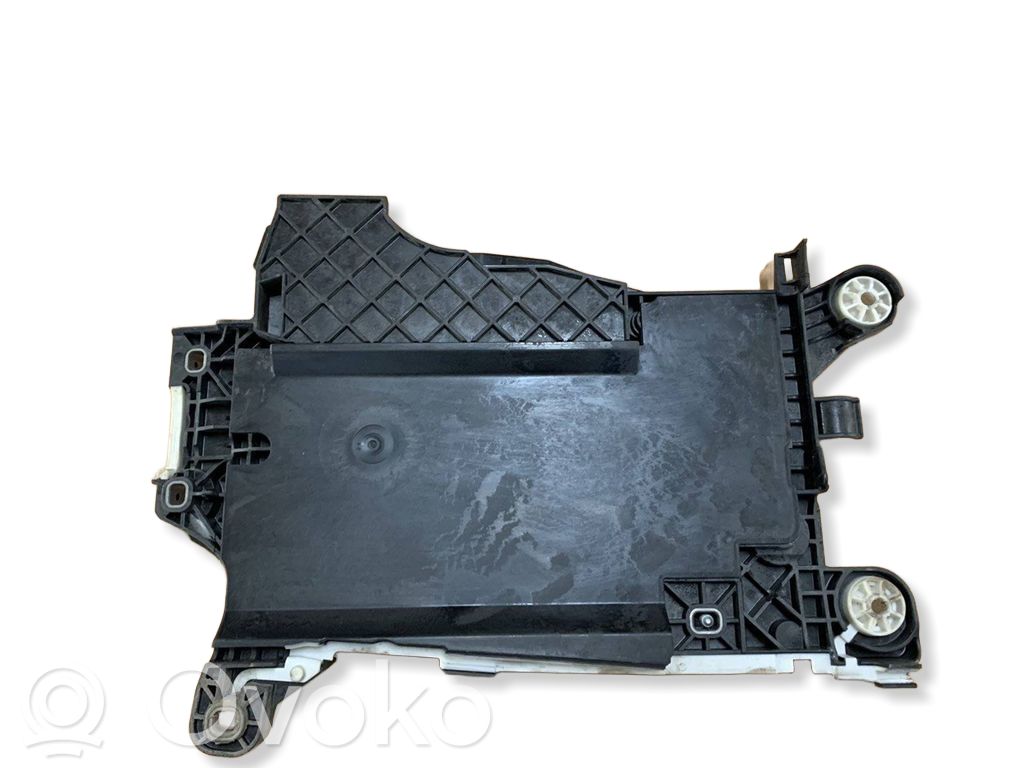BMW X1 F48 F49 Podstawa / Obudowa akumulatora 