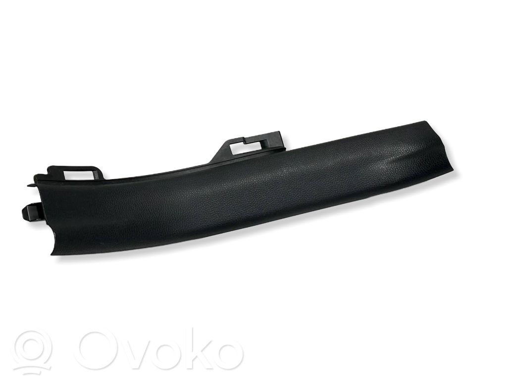 Toyota Yaris Cross Galinio slenksčio apdaila (vidinė) 