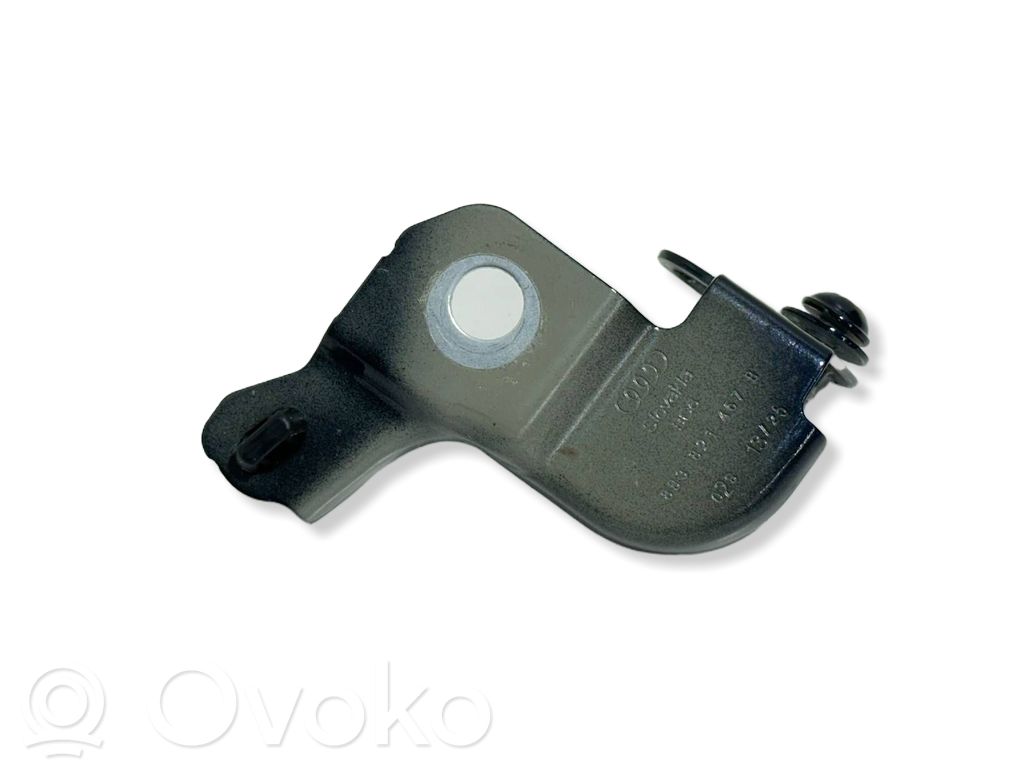 Audi A5 Fender mounting bracket 