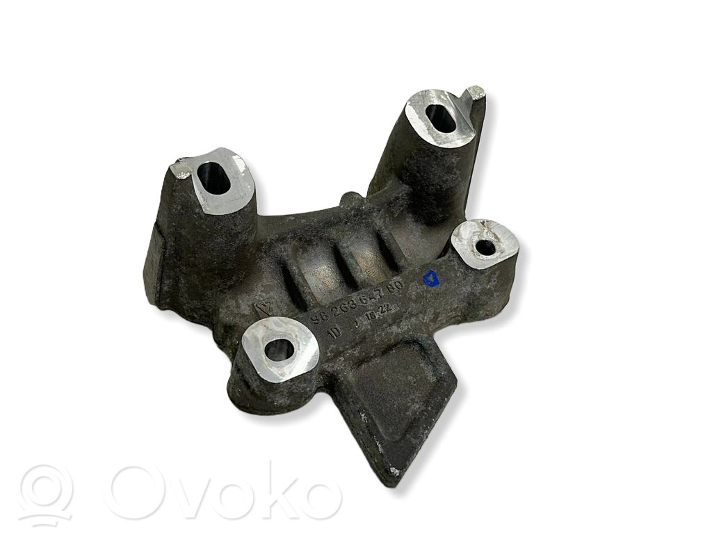 Peugeot 2008 II Engine mounting bracket 