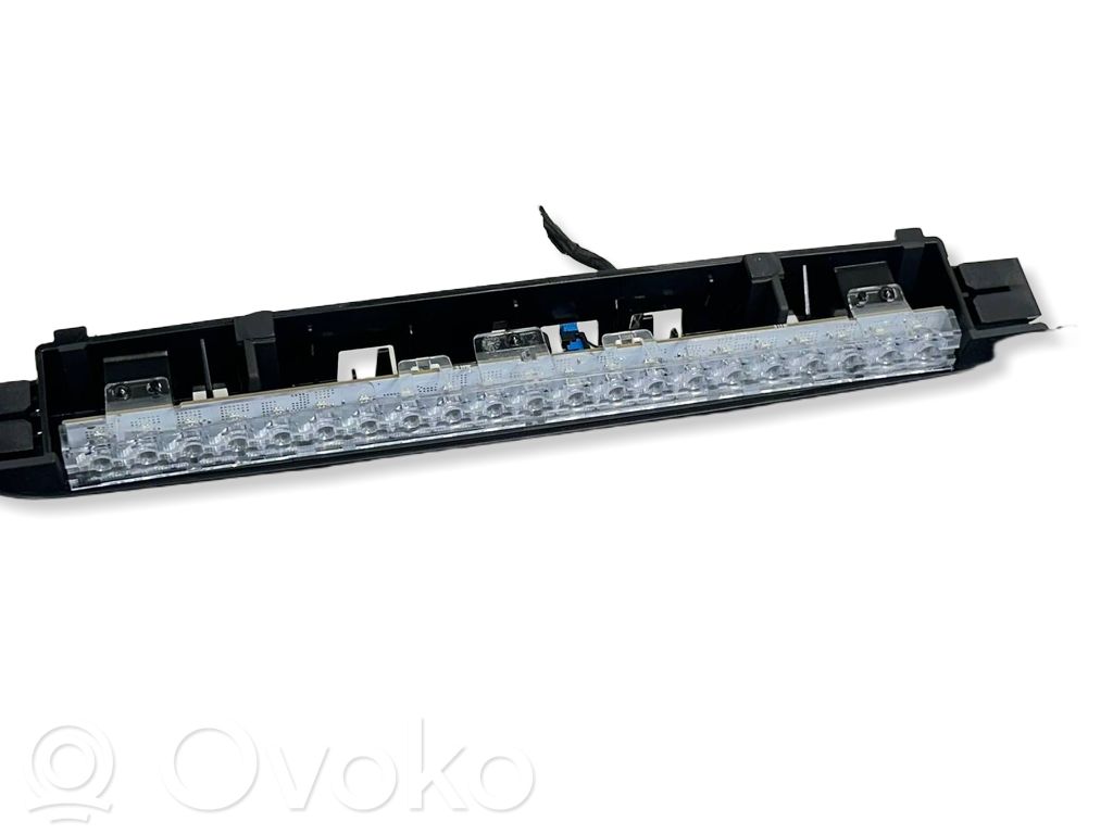 BMW i4 Third/center stoplight 