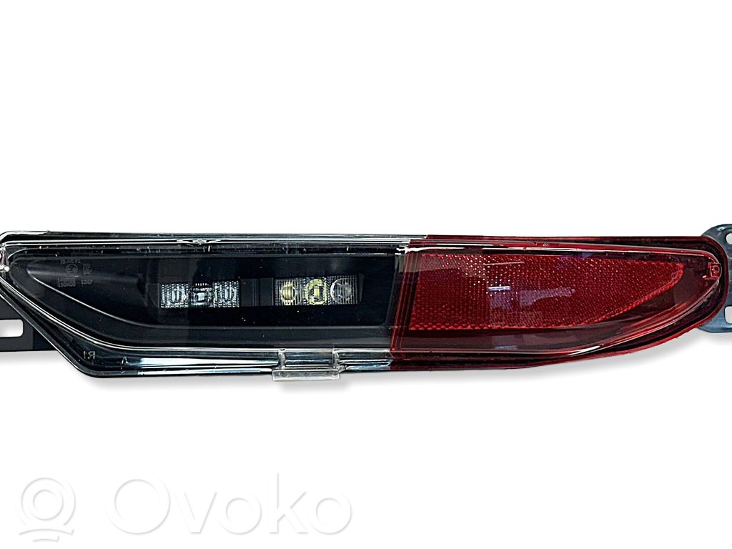 Renault Megane E-Tech Takapuskurin valo 