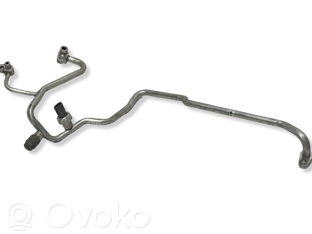 Renault Megane E-Tech Ilmastointilaitteen putki (A/C) 