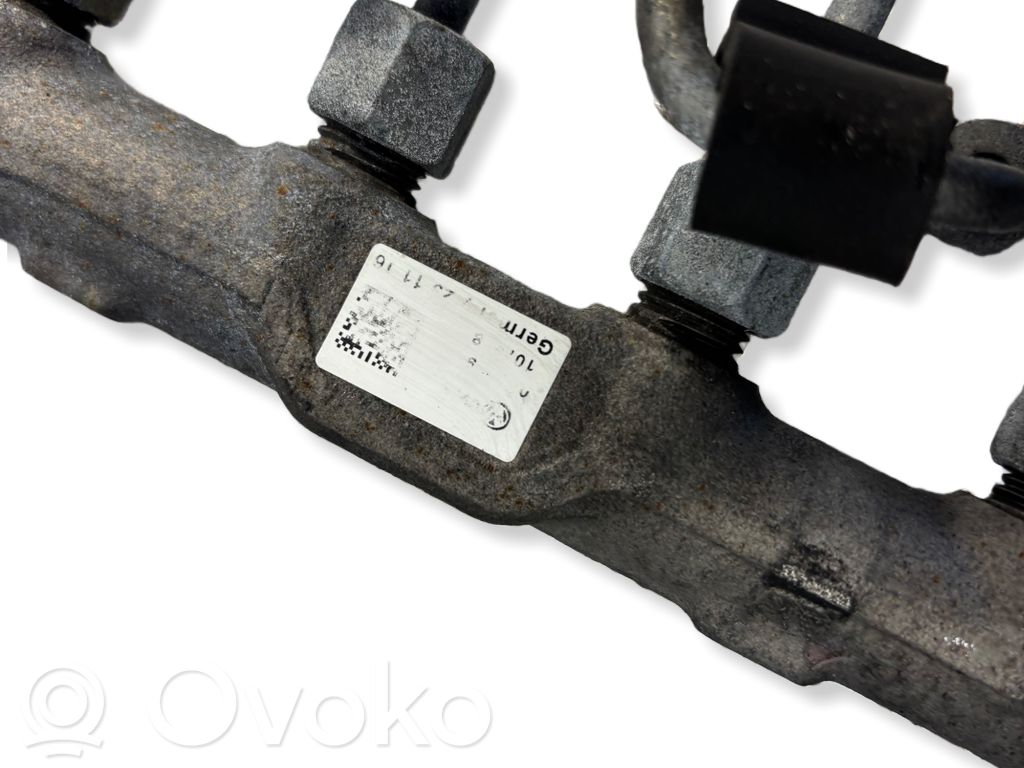 Volkswagen PASSAT B8 Tubo principal de alimentación del combustible 