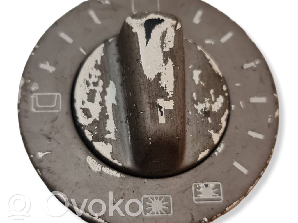Lichtschalter   769812520,1700220,24447058