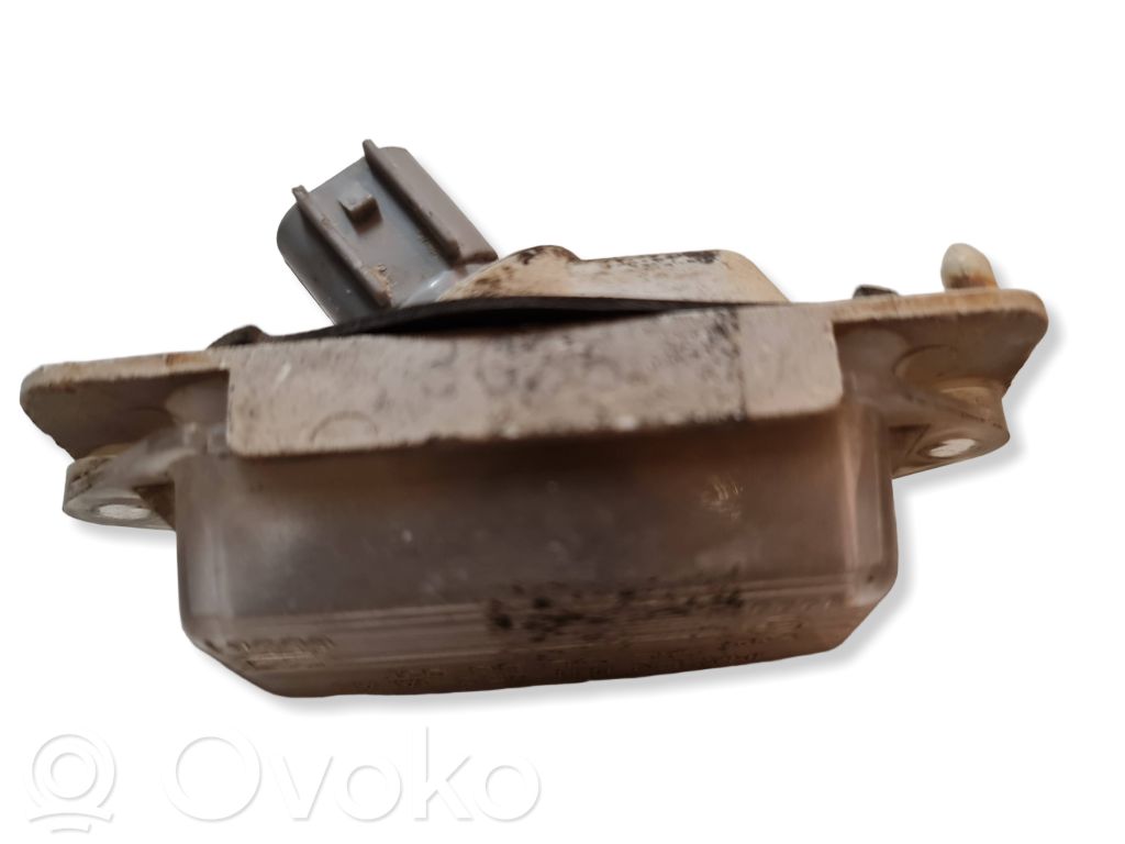 Mitsubishi Space Wagon Number plate light 